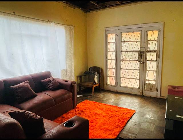 2 BEDROOM HOUSE FOR SALE IN ZWIDE